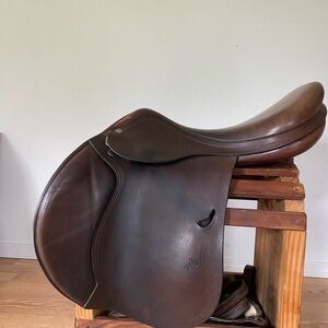 Equipe Brown Leather English 17.5 Saddle